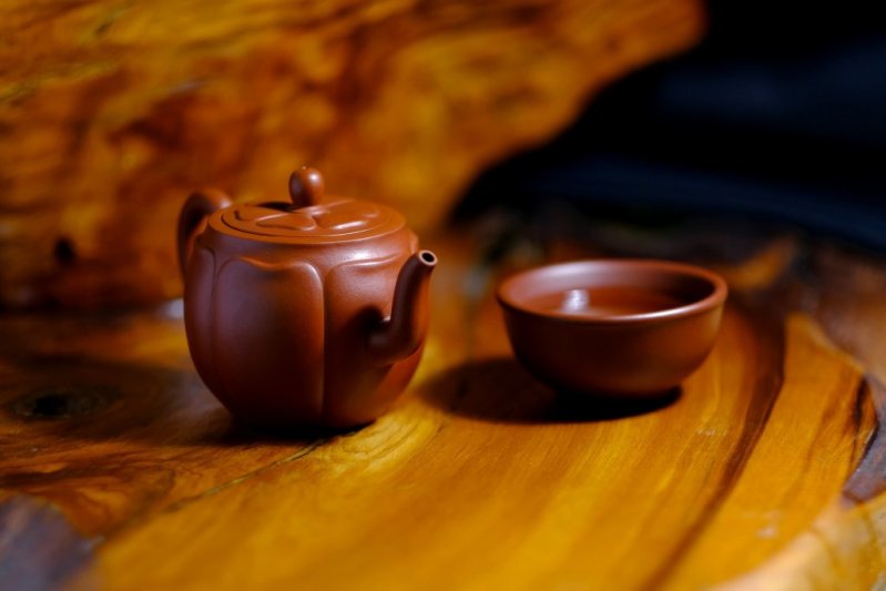 周偉君手製‧盛祥壺養成後情境照【蘭山嘴朱泥】(典藏‧真壺)